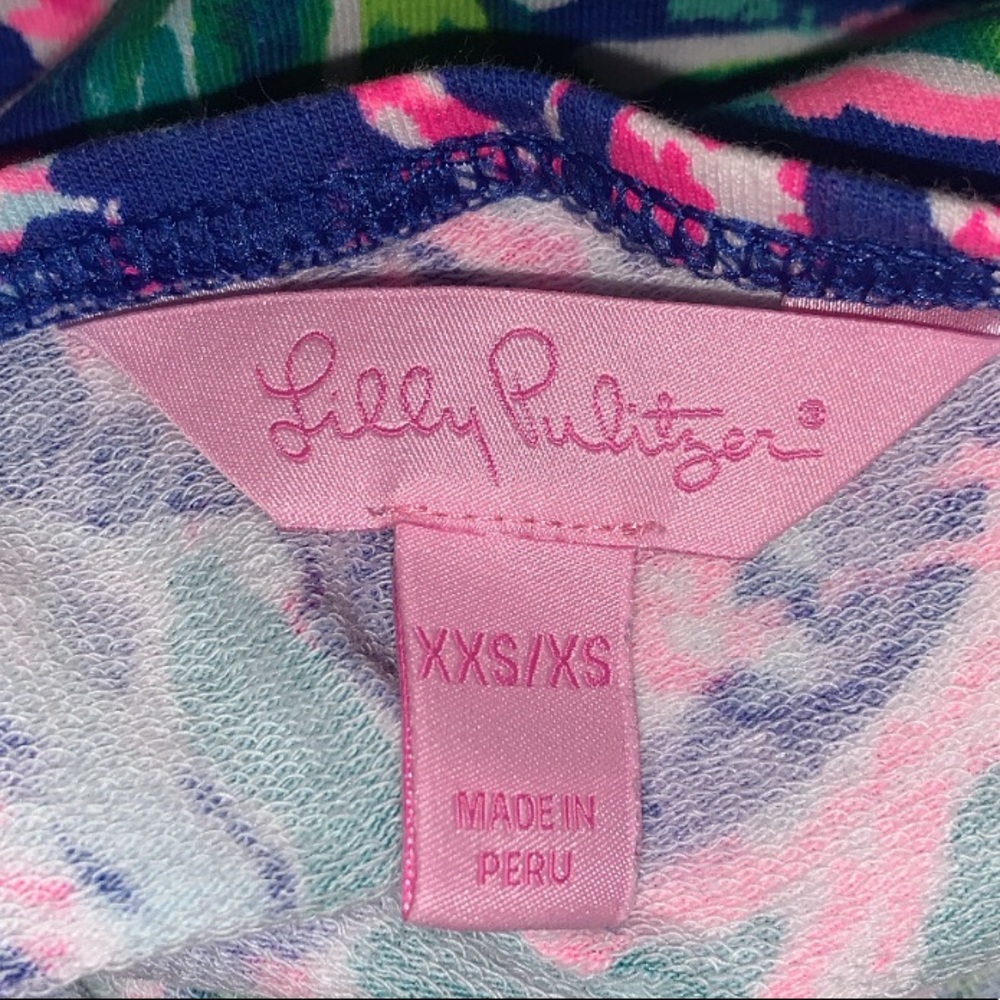 Lilly Pulitzer Long Sleeve Top💐⭐️🤸‍♀️ - Picture 3 of 4